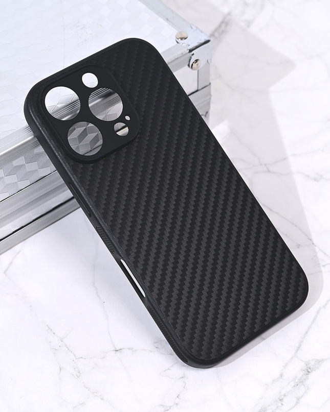 Torbica Carbon fiber za iPhone 16 Pro 6.3