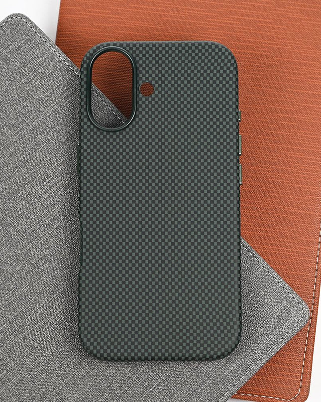 Maska za iPhone 16 6.1 zelena Magsafe Urban Cube