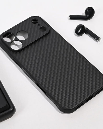 Maska za iPhone 17 Pro Max 6.9 crna Carbon fiber
