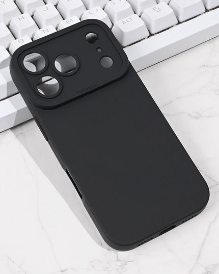 Maska za iPhone 17 Pro 6.3 crna Silikon Pro Camera