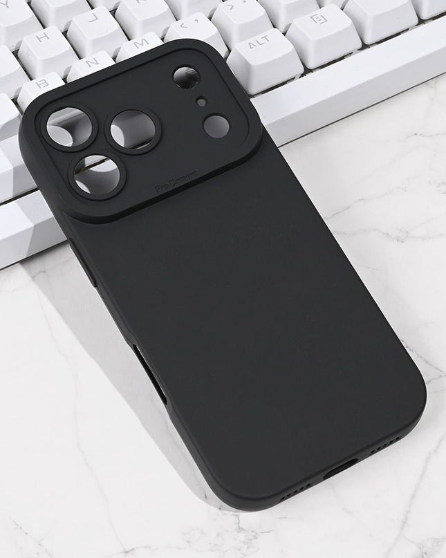 Maska za iPhone 17 Pro 6.3 crna Silikon Pro Camera