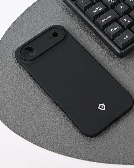 Maska za iPhone 17 Air 6.6 mat crna Teracell Skin