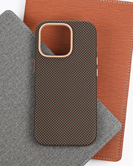 Maska za iPhone 16 Pro 6.3 braon Magsafe Urban Cube