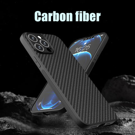 Maska za iPhone 17 6.3 crna Carbon fiber