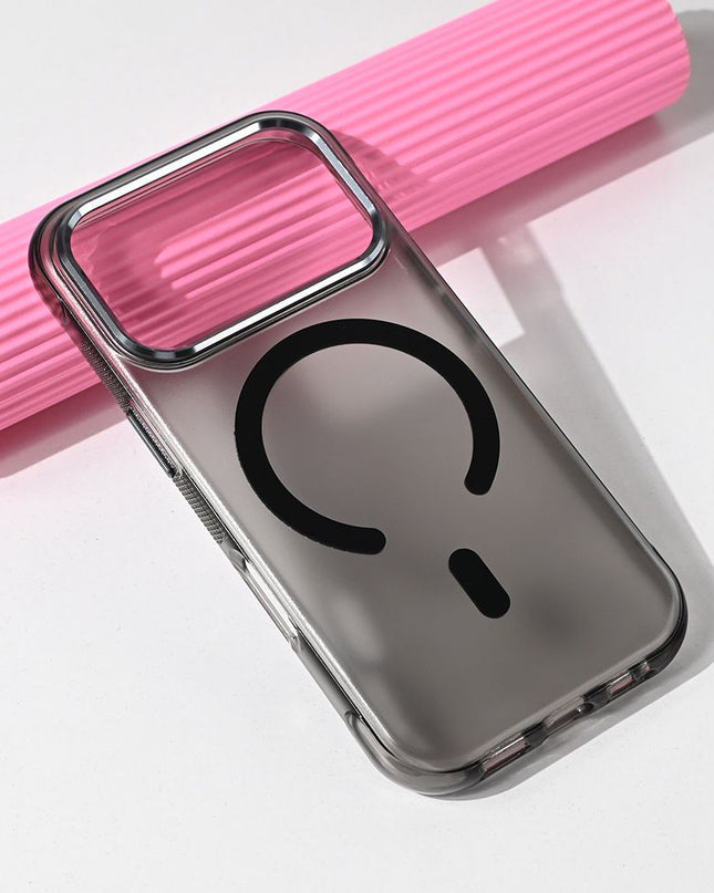 Maska za iPhone 17 Pro 6.3 crna Magsafe Glow