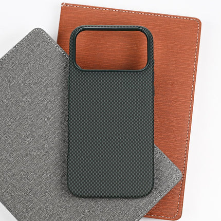 Maska za iPhone 17 Pro Max 6.9 zelena Magsafe Urban Cube