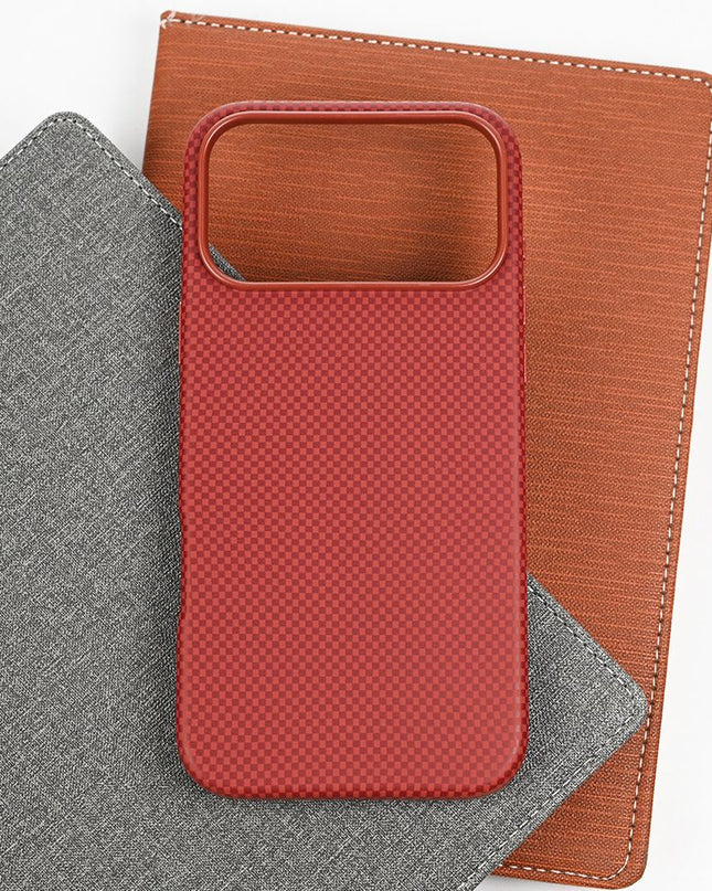 Maska za iPhone 17 Pro Max 6.9 crvena Magsafe Urban Cube