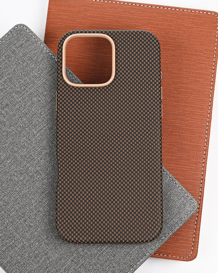 Maska za iPhone 16 Pro Max 6.9 braon Magsafe Urban Cube