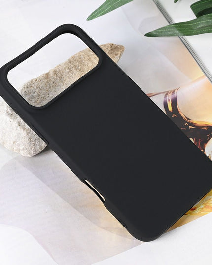 Maska za iPhone 17 Pro Max 6.9 crna Teracell Soft Velvet