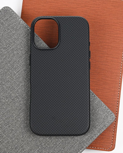 Maska za iPhone 17 6.3 crna Magsafe Urban Cube