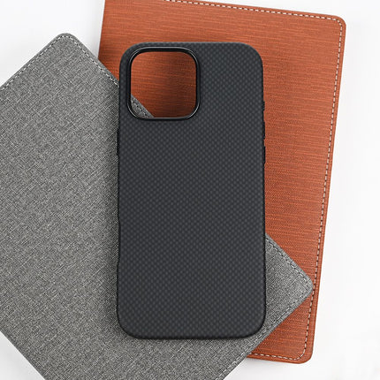Maska za iPhone 16 Pro Max 6.9 crna Magsafe Urban Cube