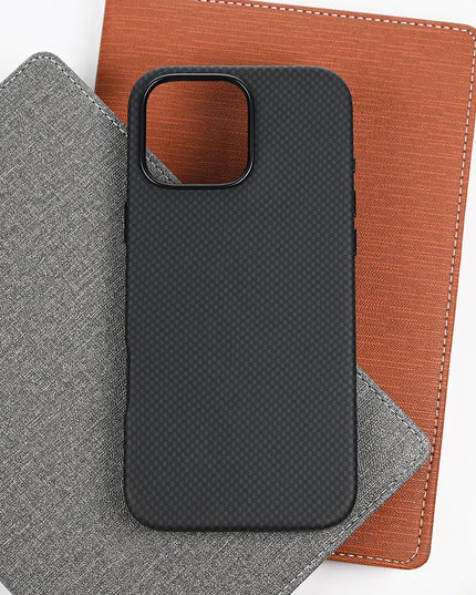 Maska za iPhone 16 Pro Max 6.9 crna Magsafe Urban Cube