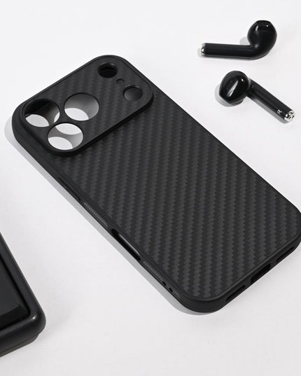 Maska za iPhone 17 Pro 6.3 crna Carbon fiber