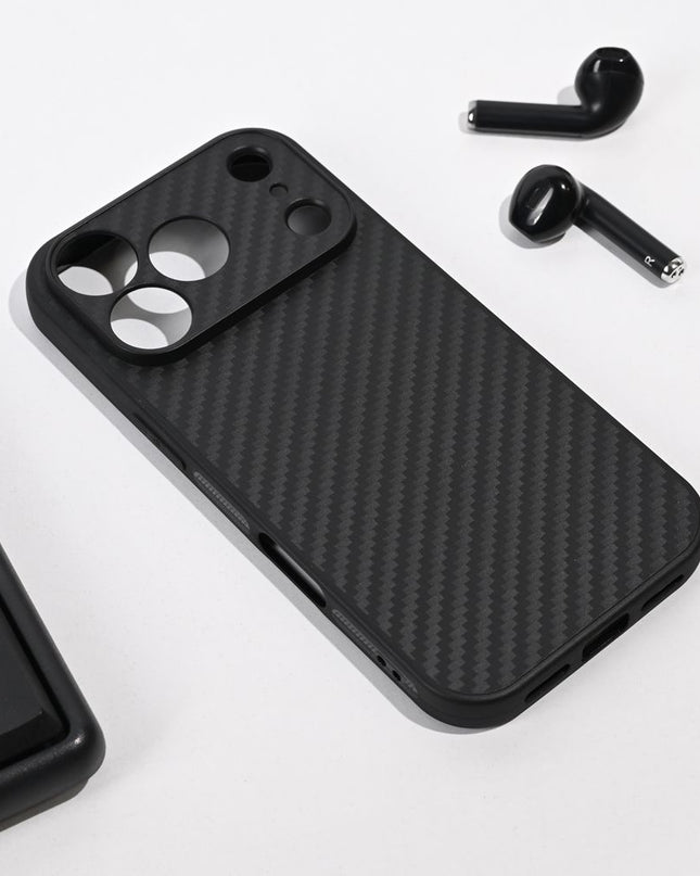 Maska za iPhone 17 Pro 6.3 crna Carbon fiber