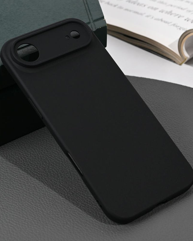 Maska za iPhone 17 Air 6.6 mat crna silikonska Skin