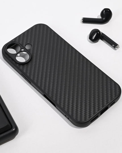 Maska za iPhone 17 6.3 crna Carbon fiber