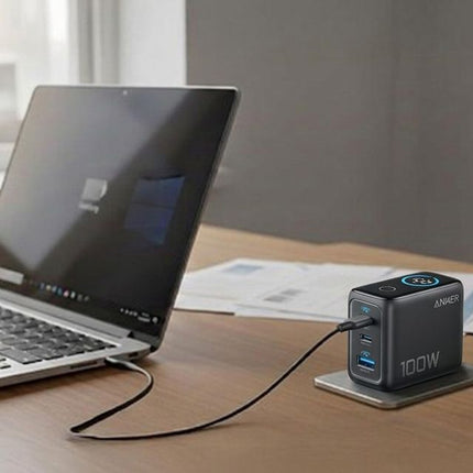 ANKER 100W GaN zidni brzi punjač, 3-porta (2x USB-C i 1x USB-A) sa USB-C M/M pletenim kablom, siva
