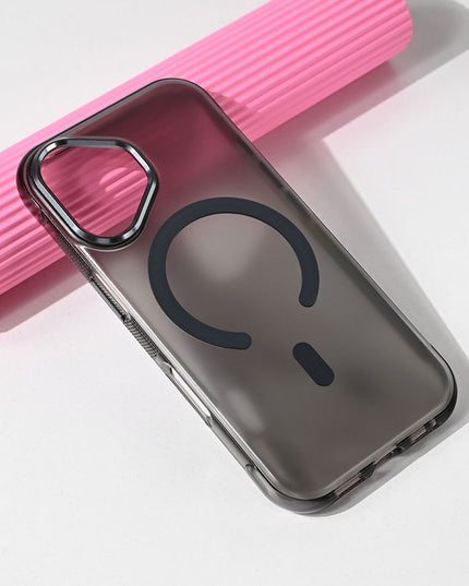 Maska za iPhone 17 6.3 crna Magsafe Glow