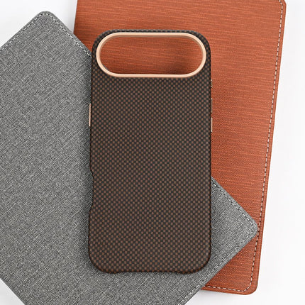 Maska za iPhone 17 Air 6.6 braon Magsafe Urban Cube