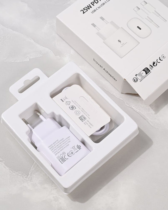 Kucni punjac PD Fast charger 25W za Samsung sa PD Type C kablom CE beli