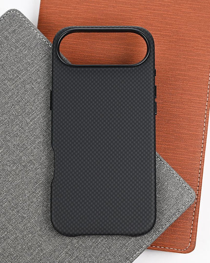 Maska za iPhone 17 Air 6.6 crna Magsafe Urban Cube