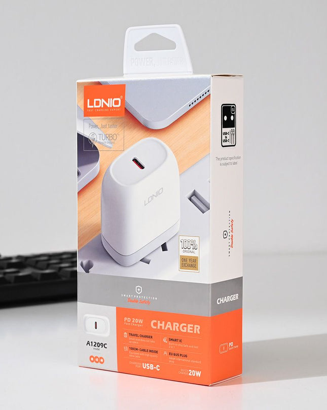 Kucni punjac LDNIO A1209C PD, 20W sa Type C na iPhone lightning kablom beli