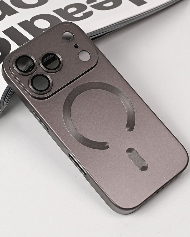 Maska za iPhone 17 Pro 6.3 siva Magsafe Chrome