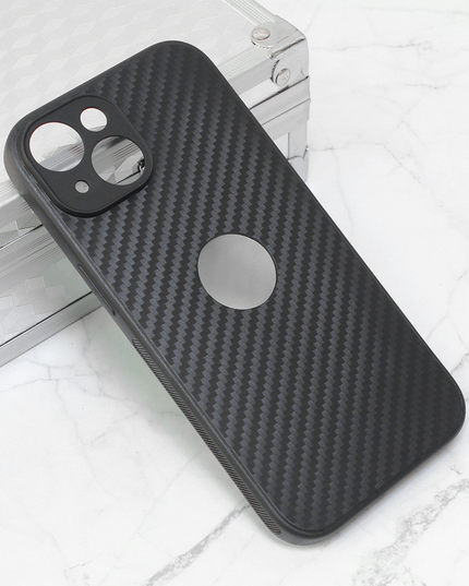 Torbica Carbon fiber za iPhone 15 6.1  (sa otvorom za logo)