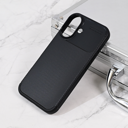 Torbica Defender Carbon za iPhone 16 6.1