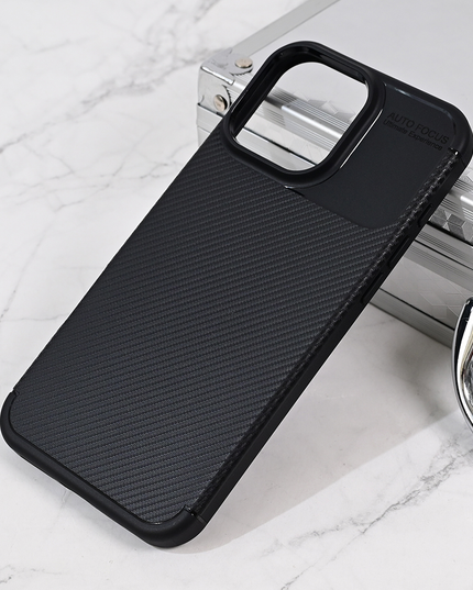 Torbica Defender Carbon za iPhone 16 Pro Max 6.9
