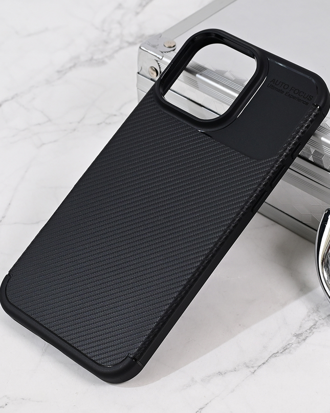 Torbica Defender Carbon za iPhone 16 Pro Max 6.9