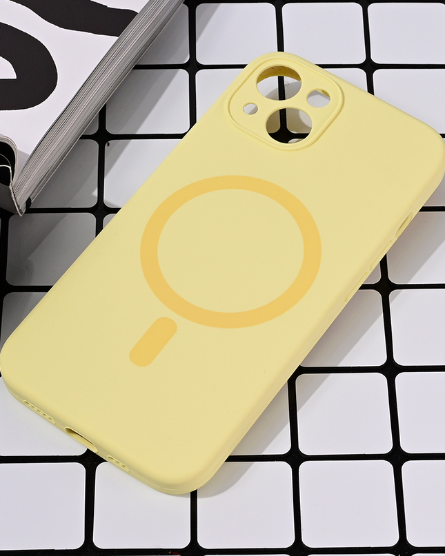 Torbica Magsafe Pure color za iPhone 15 6.1 zuta