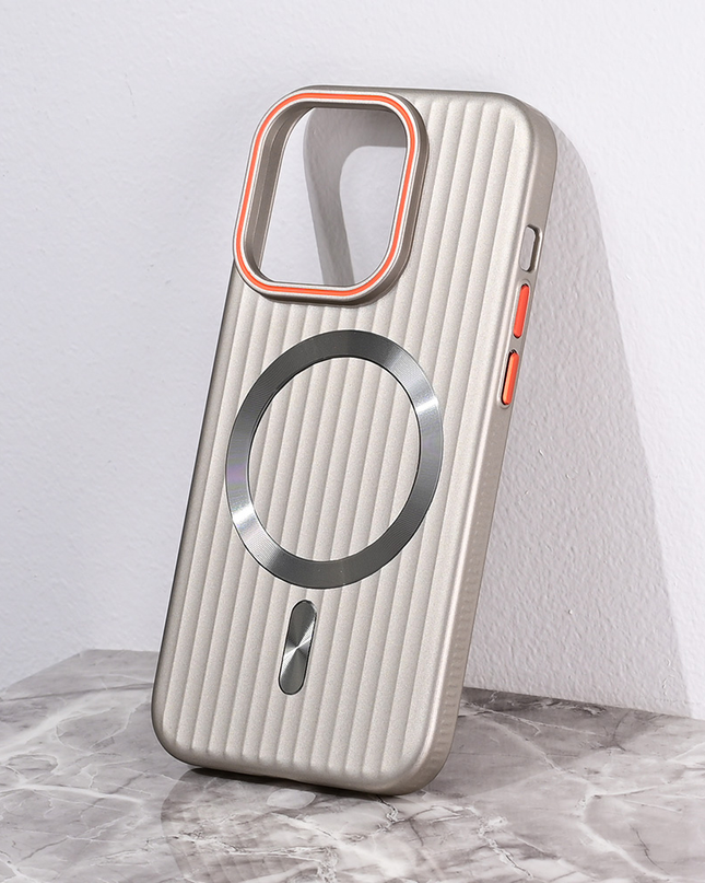 Torbica Magsafe Stripe za iPhone 13 Pro 6.1