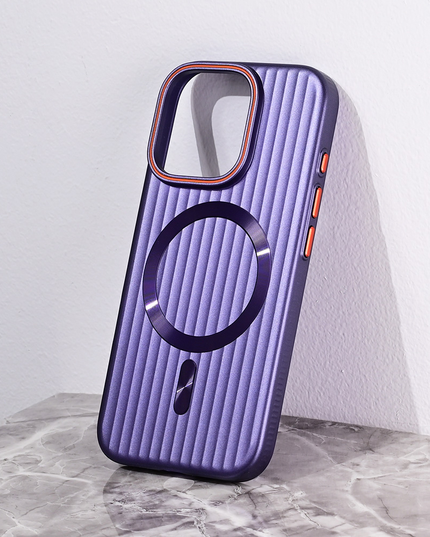 Torbica Magsafe Stripe za iPhone 16 Pro 6.3