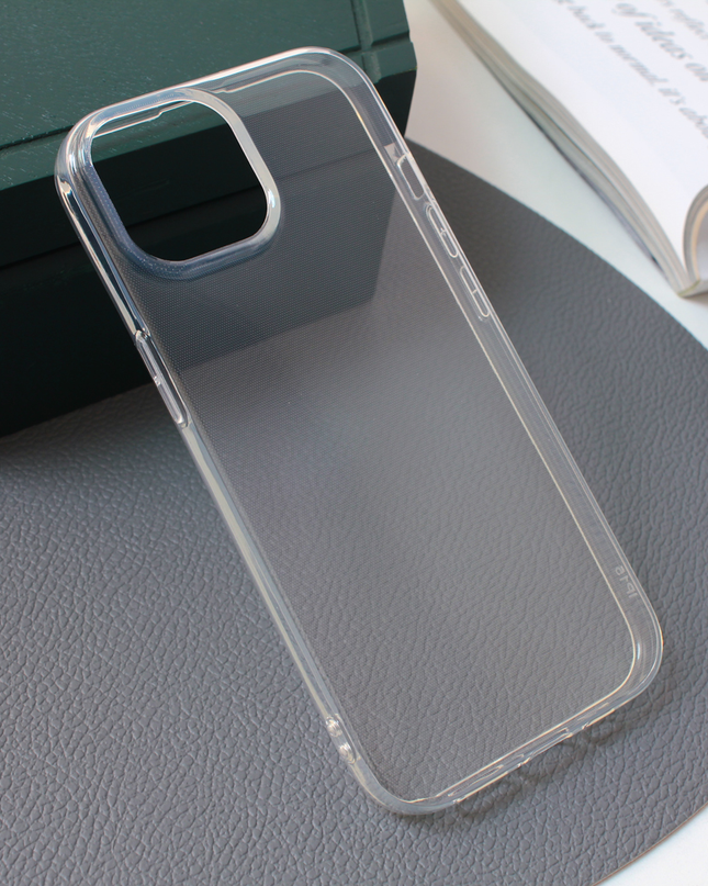 Torbica silikonska Skin za iPhone 15 6.1 transparent